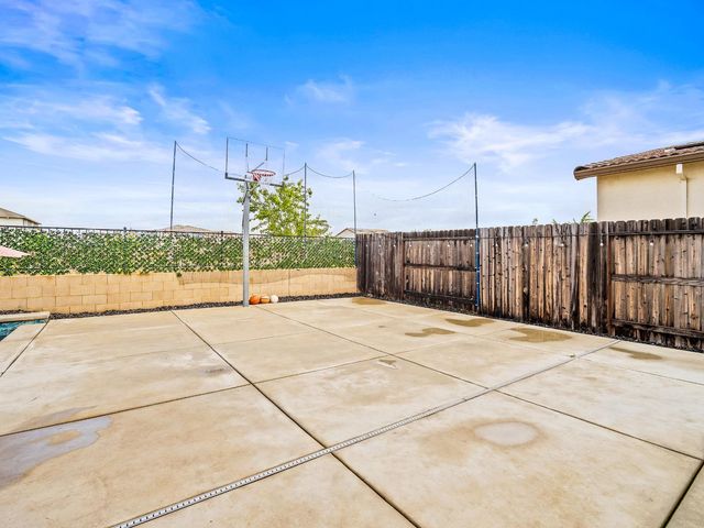 9882 Summerton Way, Elk Grove, CA 95624