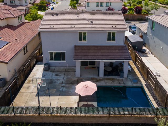 9882 Summerton Way, Elk Grove, CA 95624