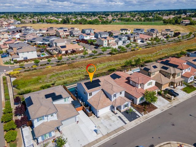 9882 Summerton Way, Elk Grove, CA 95624