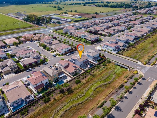 9882 Summerton Way, Elk Grove, CA 95624