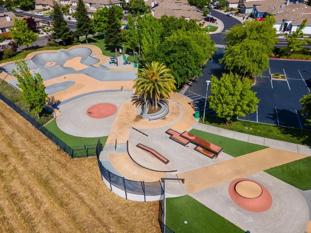 9882 Summerton Way, Elk Grove, CA 95624