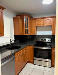 8720 N Sherman Circle 307, Miramar, FL 33025