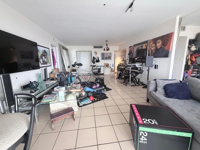 780 NE 69th Street 1707, Miami, FL 33138