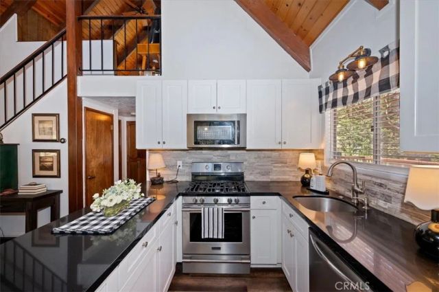 1140 Evergreen Lane, Lake Arrowhead, CA 92352