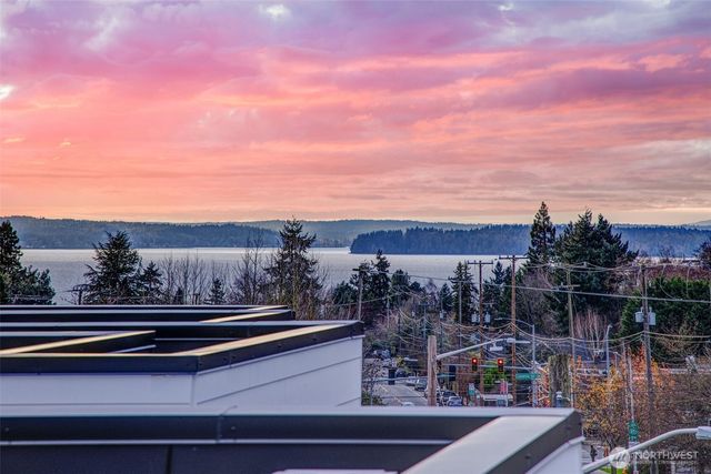 6400 Fauntleroy Way SW, Seattle, WA 98136