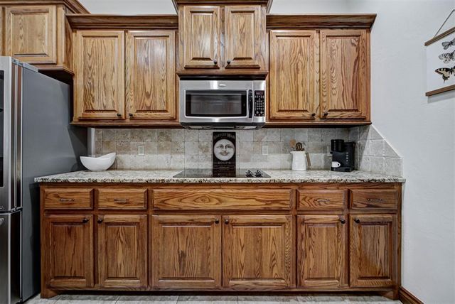 10501 Joseph Way, Yukon, OK 73099