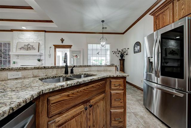 10501 Joseph Way, Yukon, OK 73099