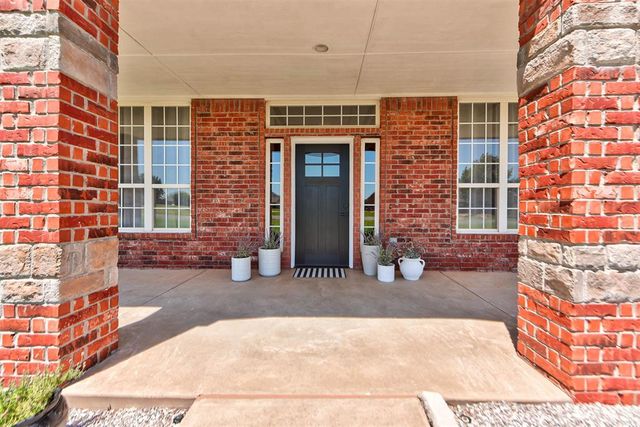 10501 Joseph Way, Yukon, OK 73099