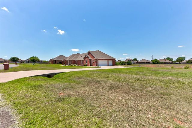 10501 Joseph Way, Yukon, OK 73099