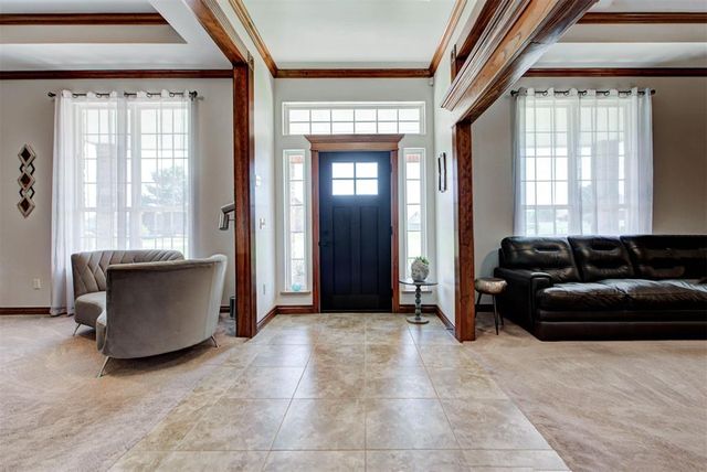 10501 Joseph Way, Yukon, OK 73099