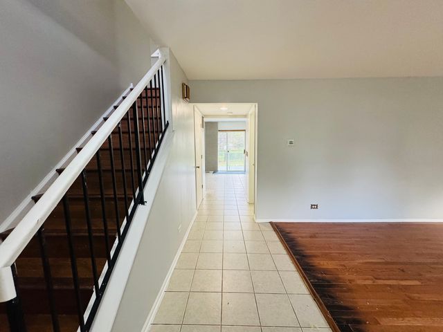 134 Sycamore Avenue, Streamwood, IL 60107