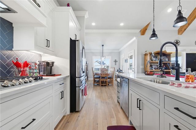 12226 Clyde Carnes Road, Farmington, AR 72730