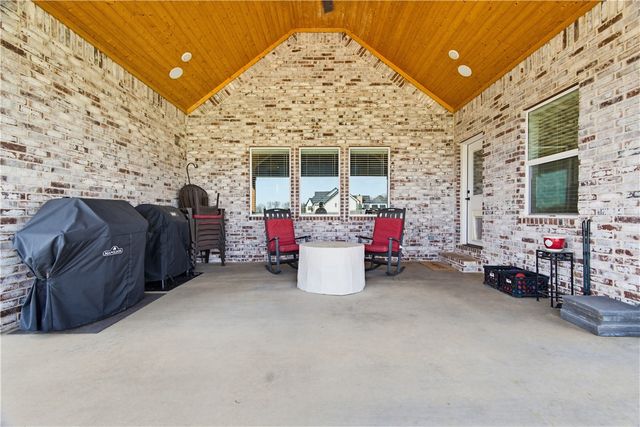 12226 Clyde Carnes Road, Farmington, AR 72730