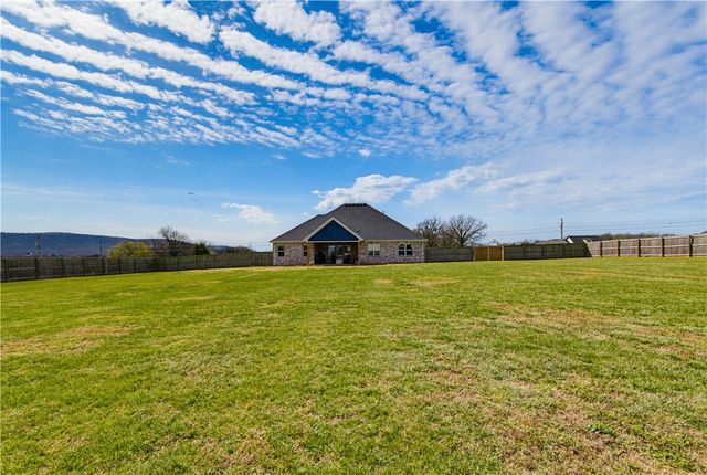 12226 Clyde Carnes Road, Farmington, AR 72730