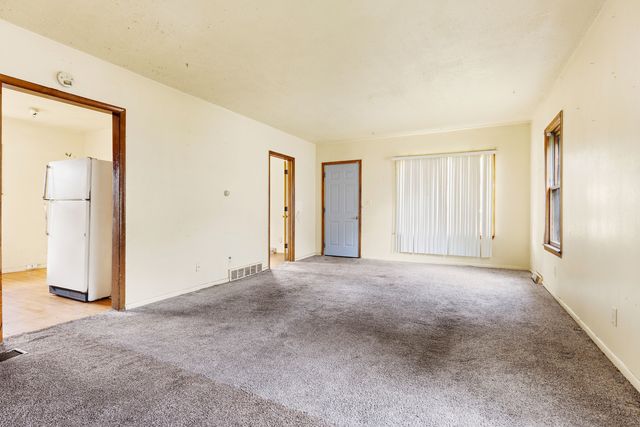 810 N Horsman Street, Rockford, IL 61101