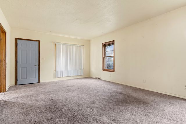 810 N Horsman Street, Rockford, IL 61101