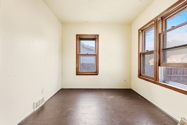 810 N Horsman Street, Rockford, IL 61101
