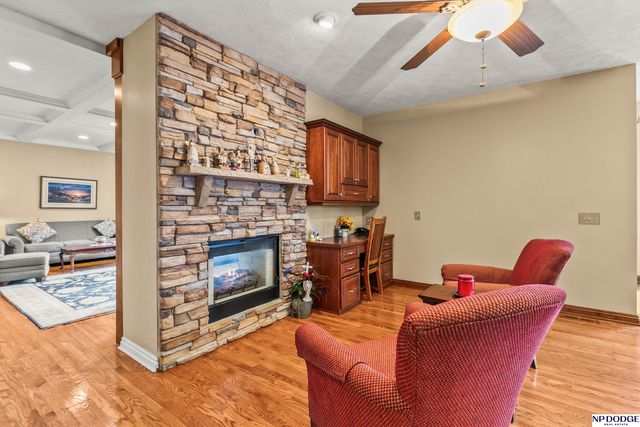 13904 S 41st Street, Bellevue, NE 68123