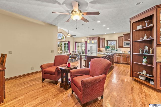 13904 S 41st Street, Bellevue, NE 68123