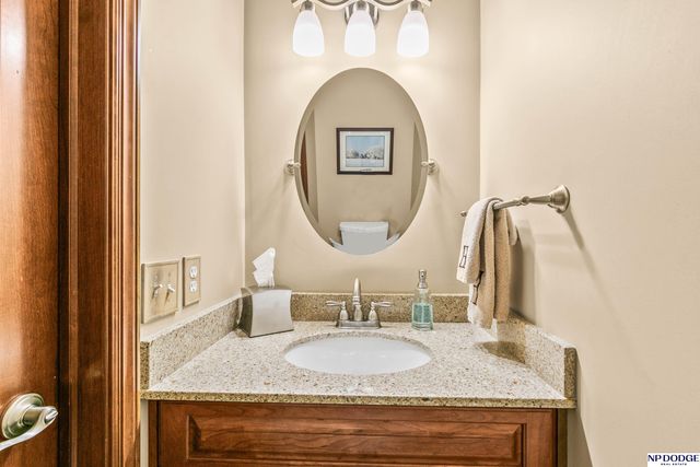 13904 S 41st Street, Bellevue, NE 68123