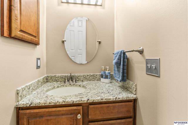 13904 S 41st Street, Bellevue, NE 68123