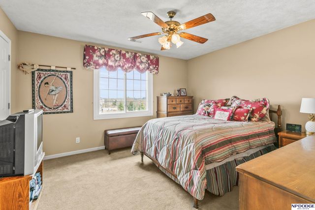 13904 S 41st Street, Bellevue, NE 68123