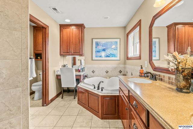 13904 S 41st Street, Bellevue, NE 68123