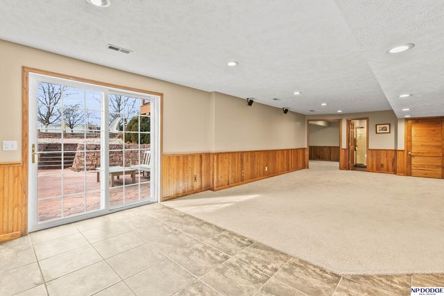 13904 S 41st Street, Bellevue, NE 68123