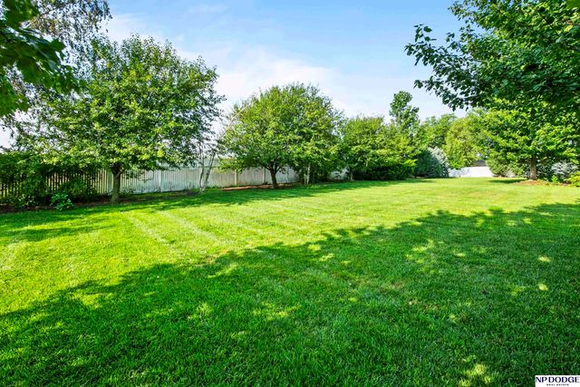 13904 S 41st Street, Bellevue, NE 68123