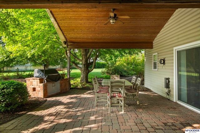 13904 S 41st Street, Bellevue, NE 68123