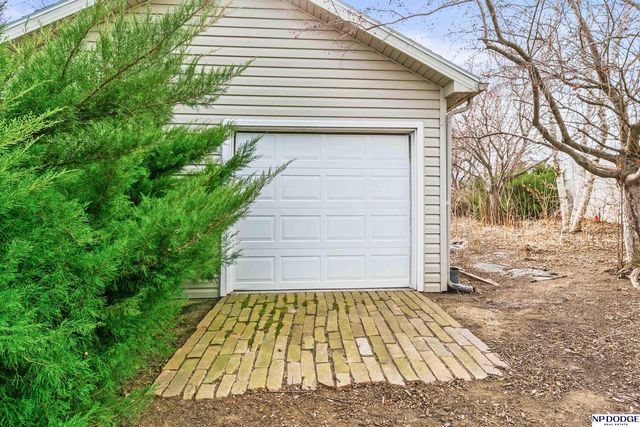 13904 S 41st Street, Bellevue, NE 68123