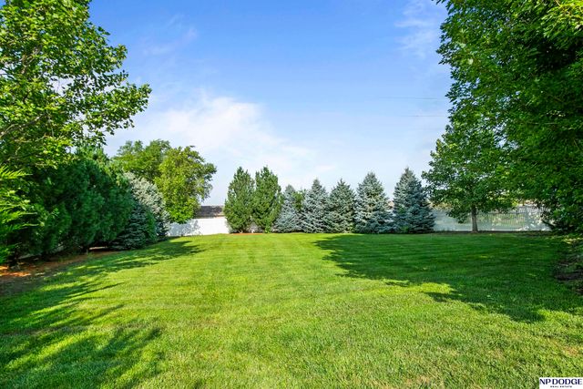 13904 S 41st Street, Bellevue, NE 68123