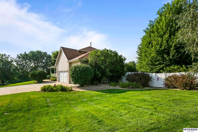 13904 S 41st Street, Bellevue, NE 68123