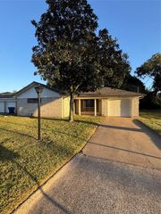 5717 Woodrow Street, Texas City, TX 77591