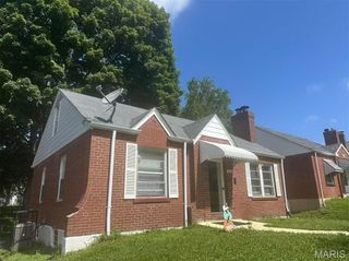 3525 Belaire Place, Beverly Hills, MO 63121