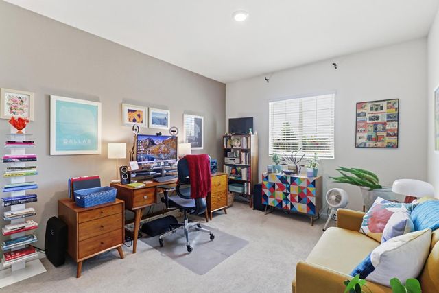 8256 Schellhous Dr, Roseville, CA 95747