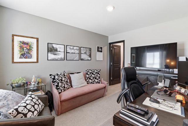 8256 Schellhous Dr, Roseville, CA 95747