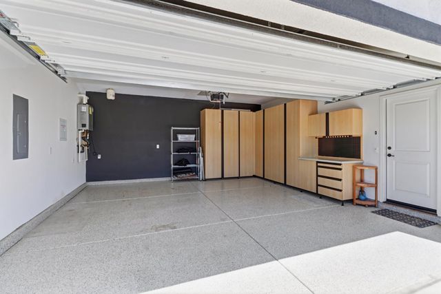 8256 Schellhous Dr, Roseville, CA 95747