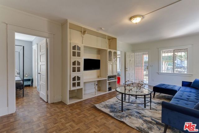 4825 Mascot Street, Los Angeles, CA 90019