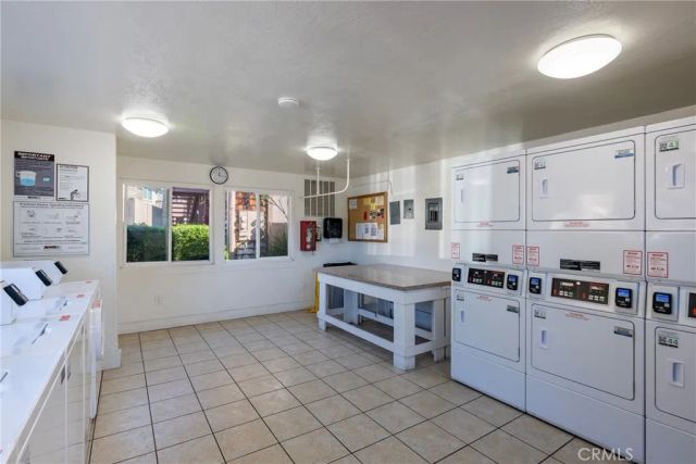 1082 Cabrillo Park A, Santa Ana, CA 92701