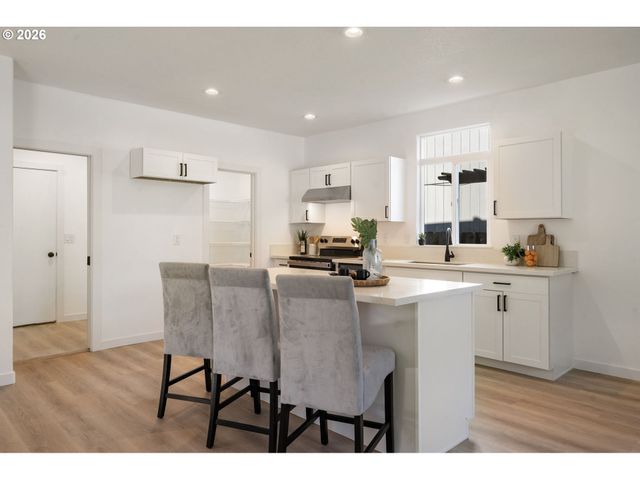 18400 Se 16TH St, Vancouver, WA 98683