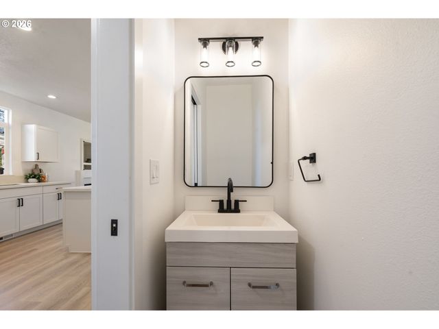 18400 Se 16TH St, Vancouver, WA 98683