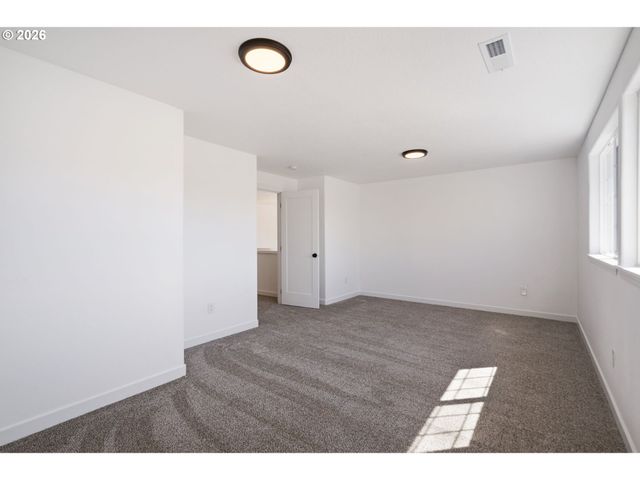 18400 Se 16TH St, Vancouver, WA 98683