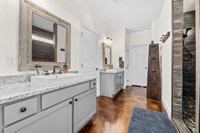 640 Blackbuck Ridge DR, Lampasas, TX 76550