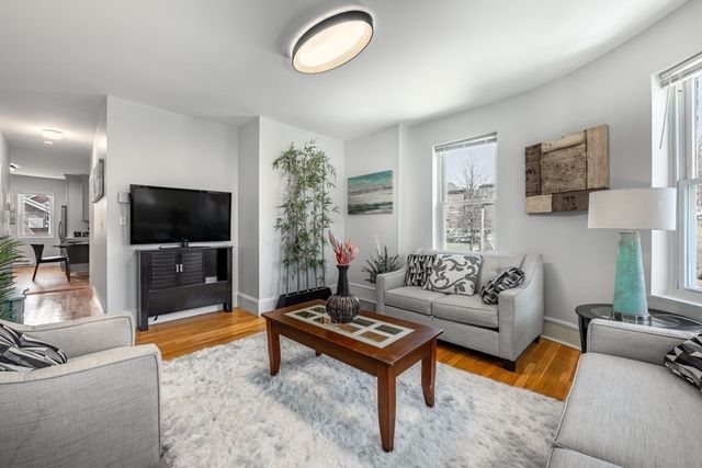 113 Regent St, Boston, MA 02119