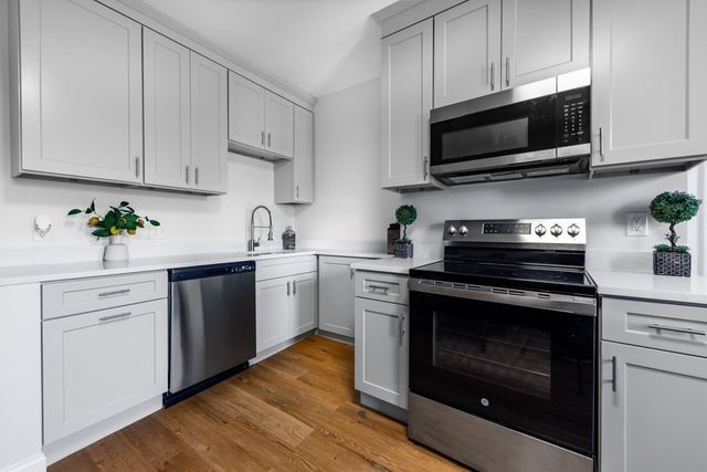 113 Regent St, Boston, MA 02119