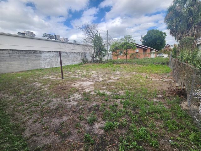 906 E 108TH AVENUE, Tampa, FL 33612