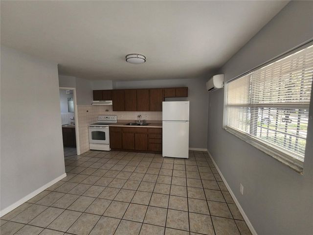 906 E 108TH AVENUE, Tampa, FL 33612