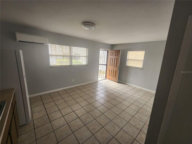 906 E 108TH AVENUE, Tampa, FL 33612