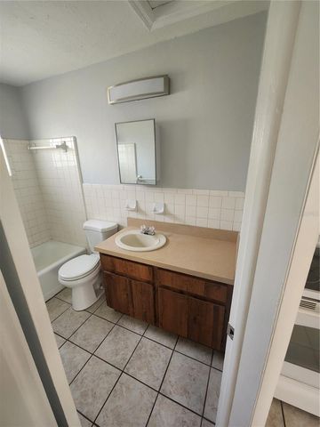 906 E 108TH AVENUE, Tampa, FL 33612